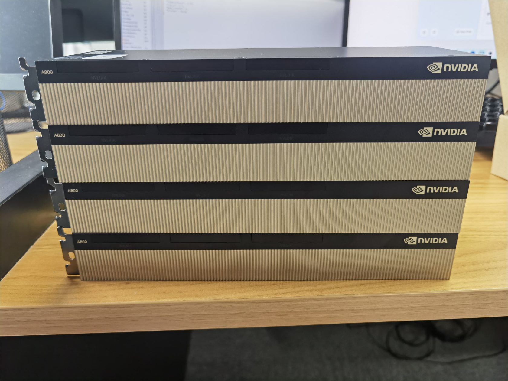 ESXi 6.7/7.0/8.0配置GPU/硬盘直通